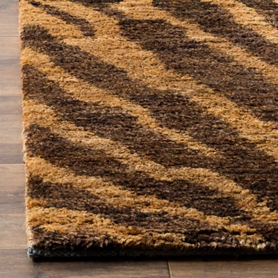 2'6"x8' Runner Tiger Print Natural/Black - Safavieh 1 2'6"x8' Runner Tiger Print Natural/Black - Safavieh